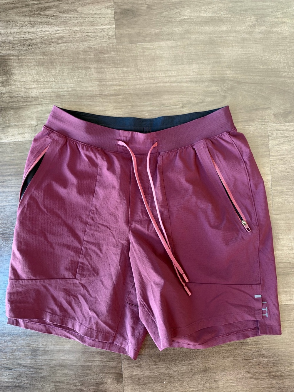 lululemon athletica Men's Athletic Shorts - Burgundy